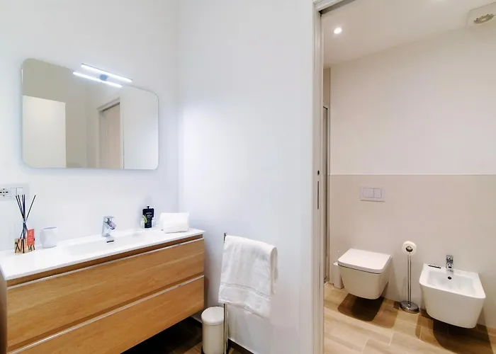 Hostini 2 - Downtown *