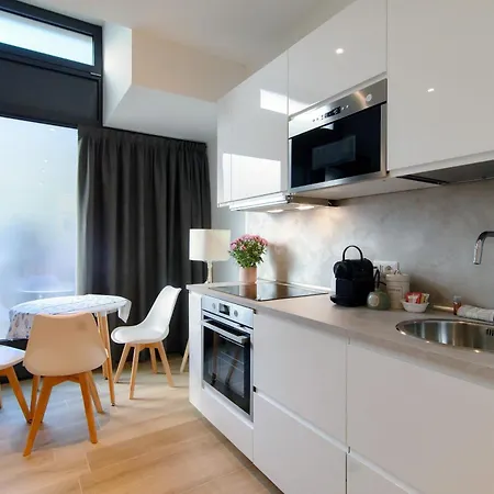 Apartament Hostini 2 - Downtown