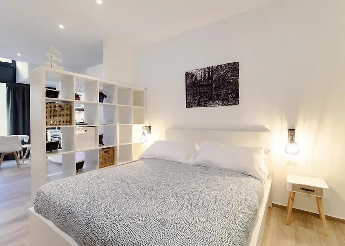 Hostini 2 - Downtown